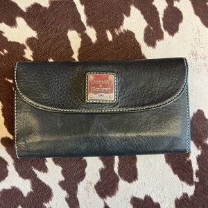 DOONEY & BOURKE LEATHER WALLET